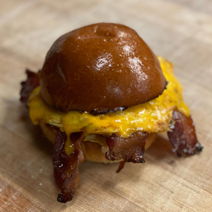 bennisons-bakery-bacon-egg