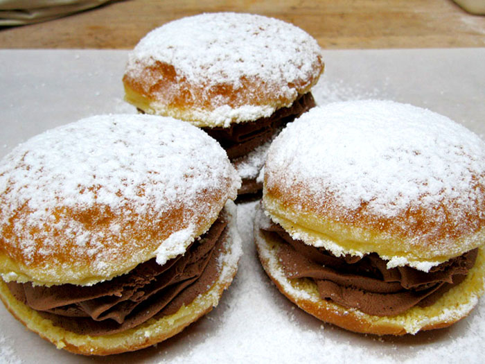 bennisons-bakery-paczki-01 Powdered Paczki