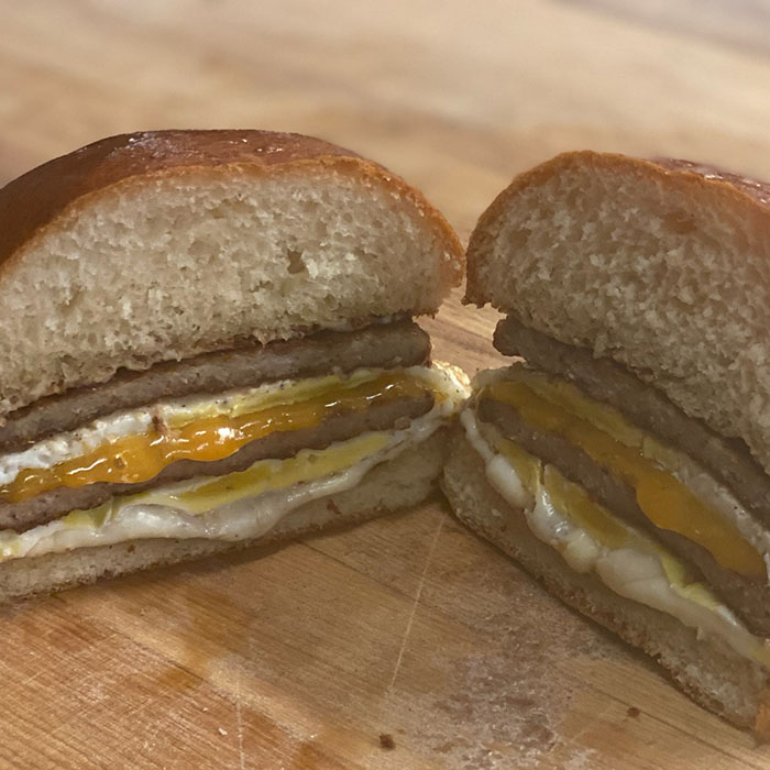bennisons-bakery-sausage-egg
