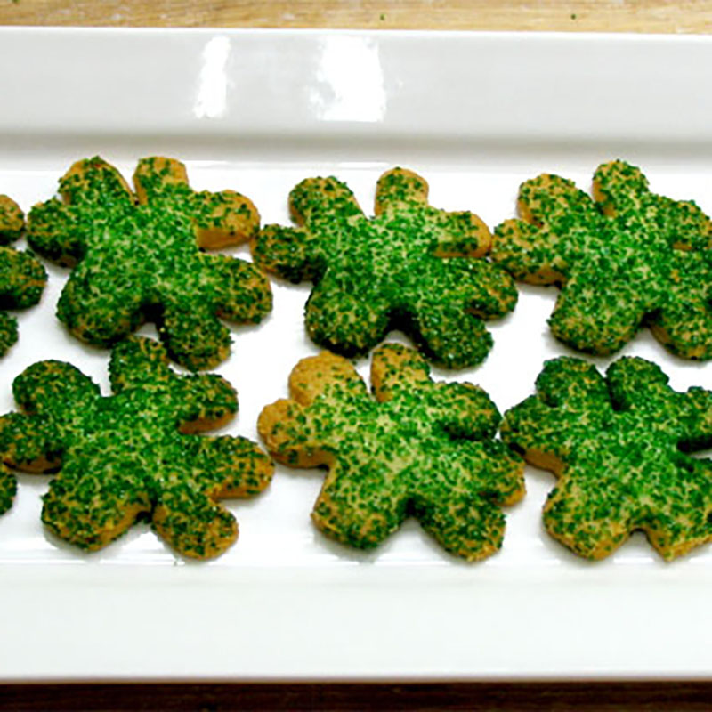 bennisons-bakery-st-patricks-day-shamrock-cookies Picture of shamrock shaped cookies
