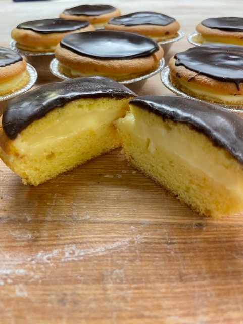 mini boston cream pie
