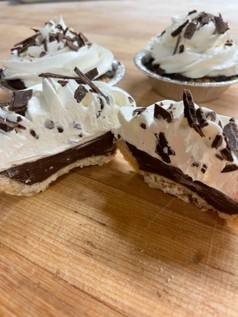 mini chocolate cream pie