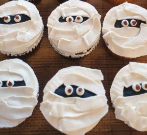 mummy cupcakes